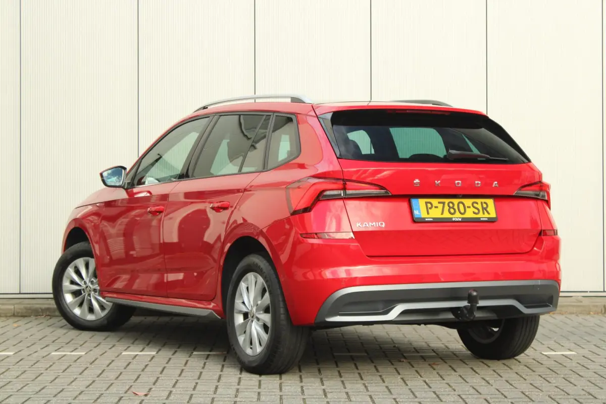 1.0 TSI 110pk DSG Business Edition | Panoramadak | Trekhaak | Stoelverwarming | Leder | Elektrische Stoel | Adaptief Cruise Control