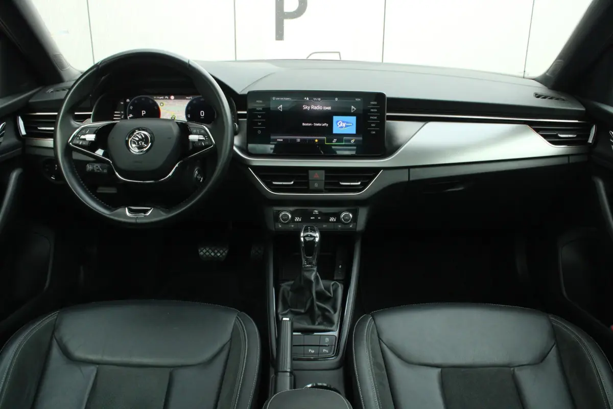 1.0 TSI 110pk DSG Business Edition | Panoramadak | Trekhaak | Stoelverwarming | Leder | Elektrische Stoel | Adaptief Cruise Control