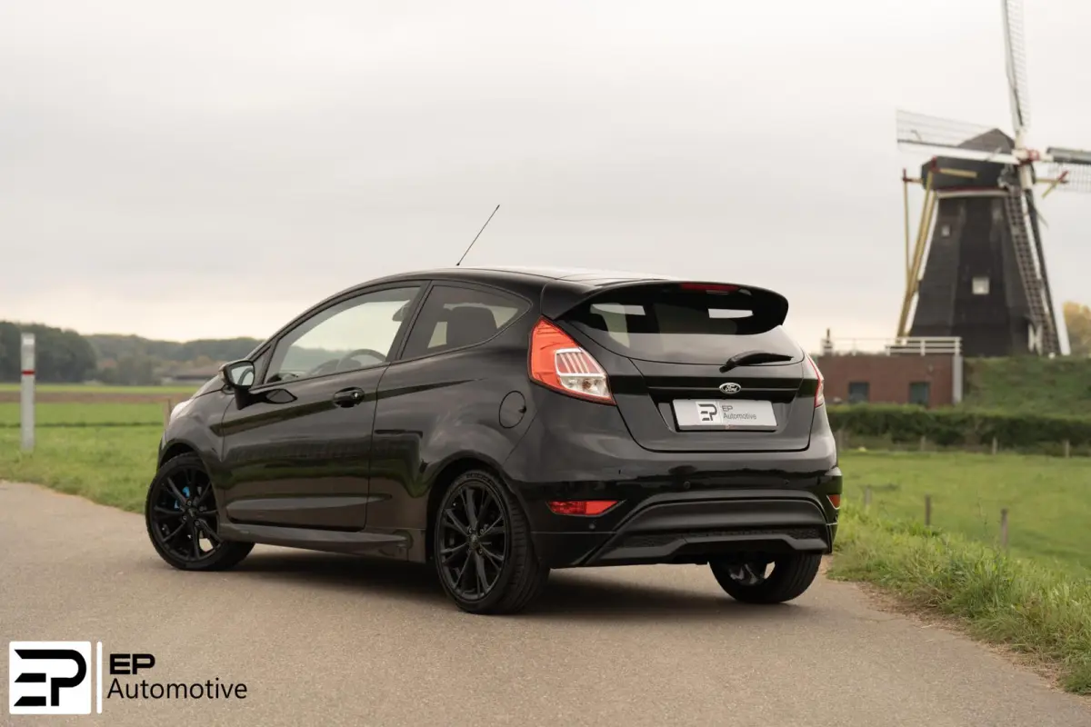 1.0 EcoBoost Black Edition|PSensoor|17"|Cruise|