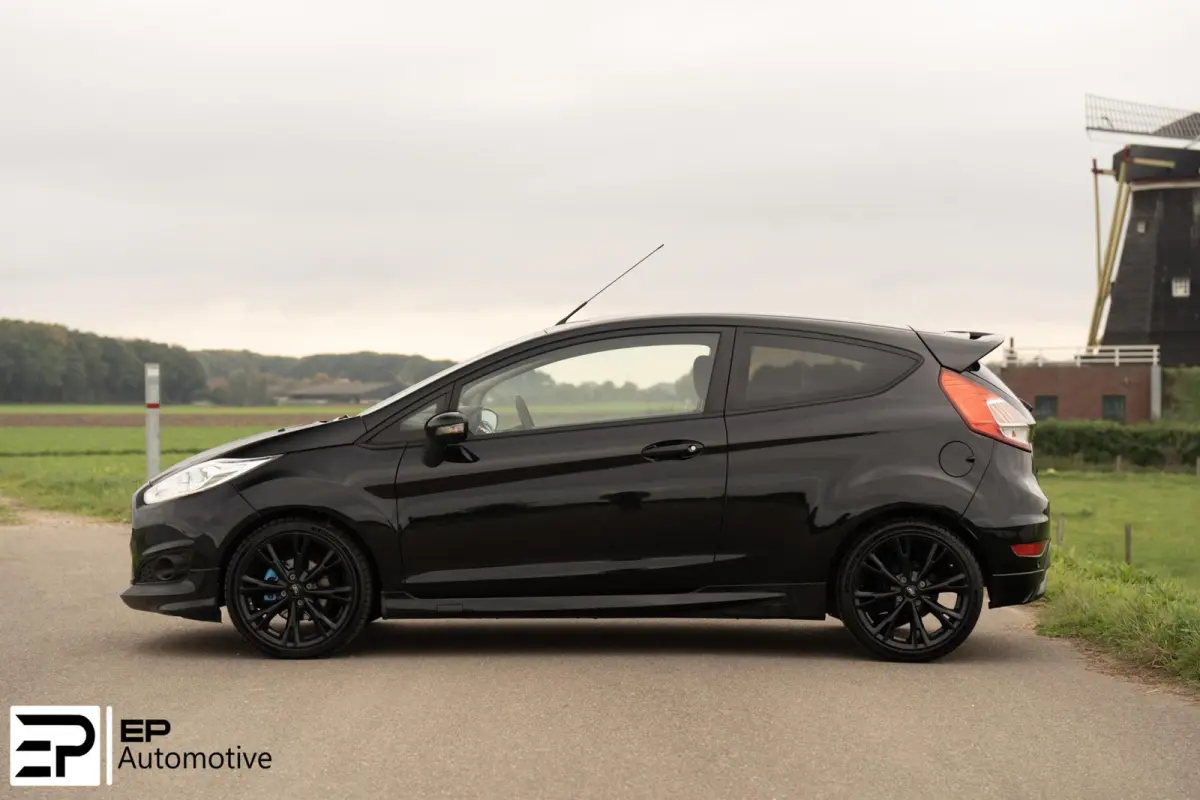 1.0 EcoBoost Black Edition|PSensoor|17"|Cruise|