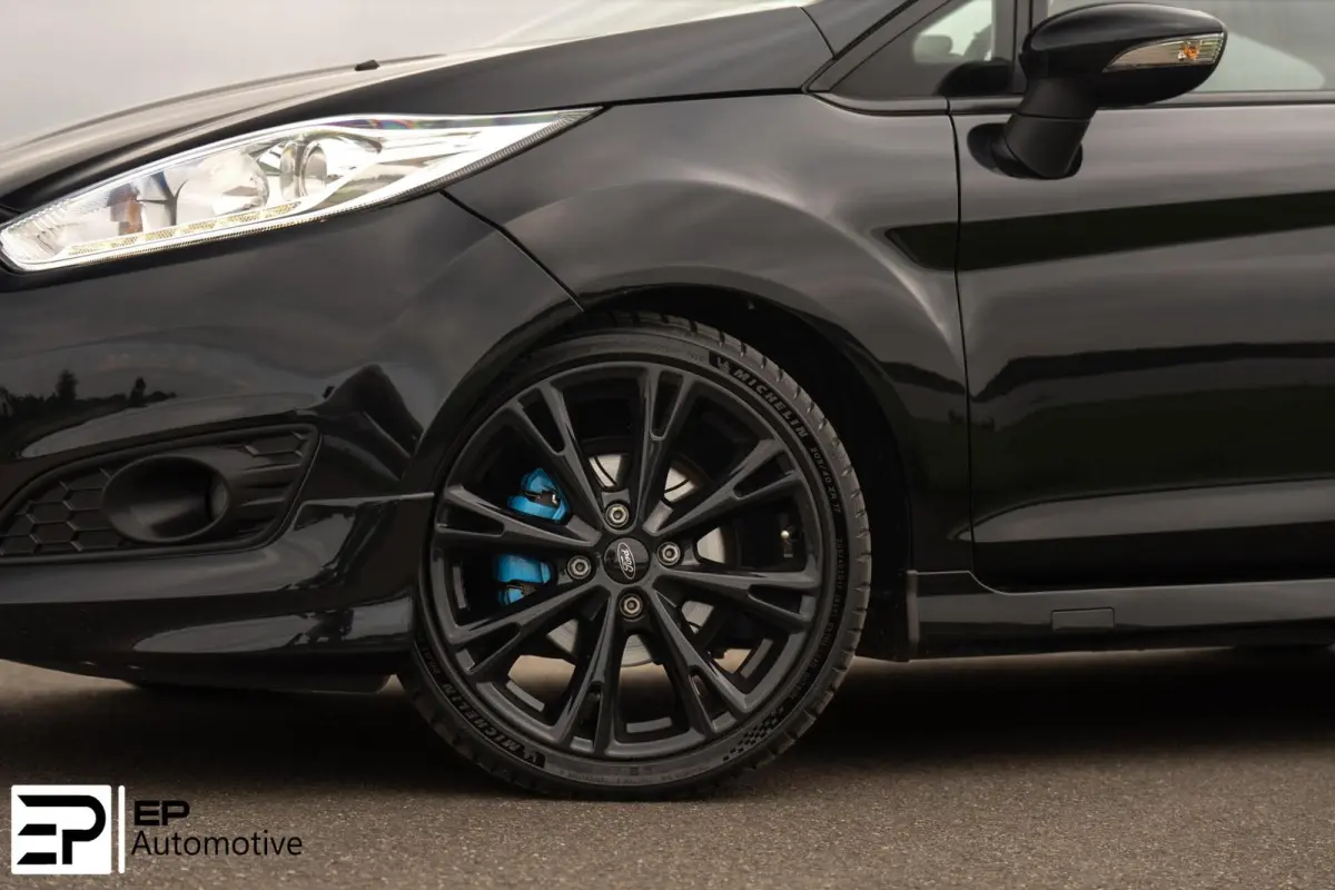 1.0 EcoBoost Black Edition|PSensoor|17"|Cruise|