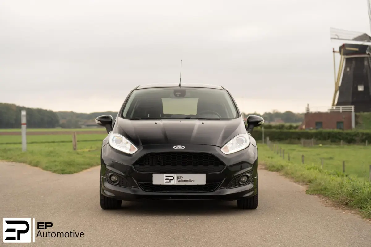 1.0 EcoBoost Black Edition|PSensoor|17"|Cruise|