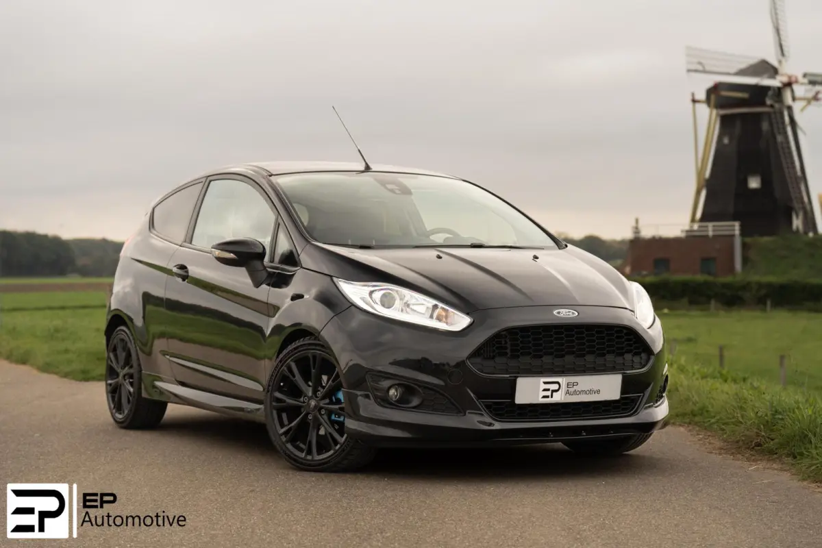 1.0 EcoBoost Black Edition|PSensoor|17"|Cruise|