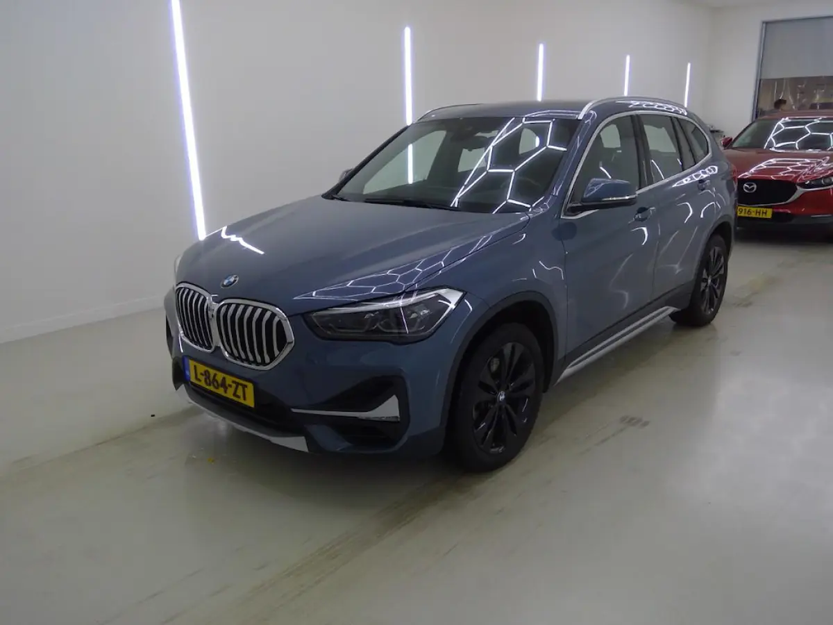 SDrive20i Business Edition Plus Orange+Led+Navigatie+camera+Headup+Leder+Stoel-verw+Zwarte-Hemel+18"lmv+Trekhaak= TOP !!
