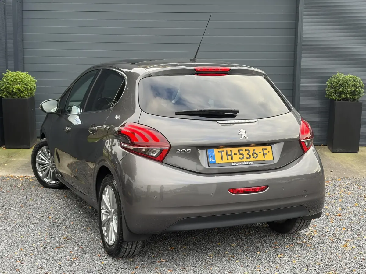 1.2 PureTech Allure ✓Pano✓Camera✓Carplay✓Navi✓110pk✓Clima✓Cruise✓Lm velgen✓Pdc✓Recent beurt gehad✓5 Deurs✓Weinig km✓N.A.P✓Apk tot 08-2027