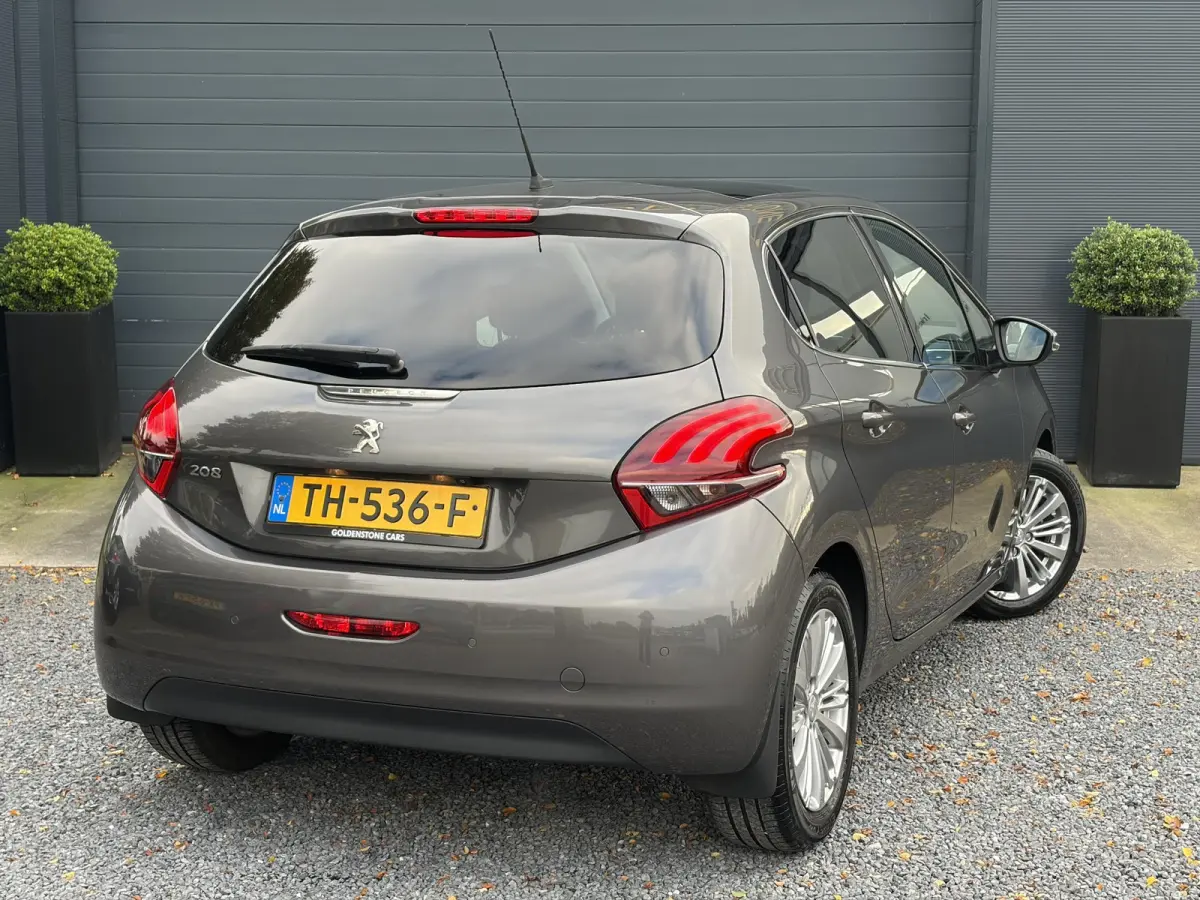 1.2 PureTech Allure ✓Pano✓Camera✓Carplay✓Navi✓110pk✓Clima✓Cruise✓Lm velgen✓Pdc✓Recent beurt gehad✓5 Deurs✓Weinig km✓N.A.P✓Apk tot 08-2027