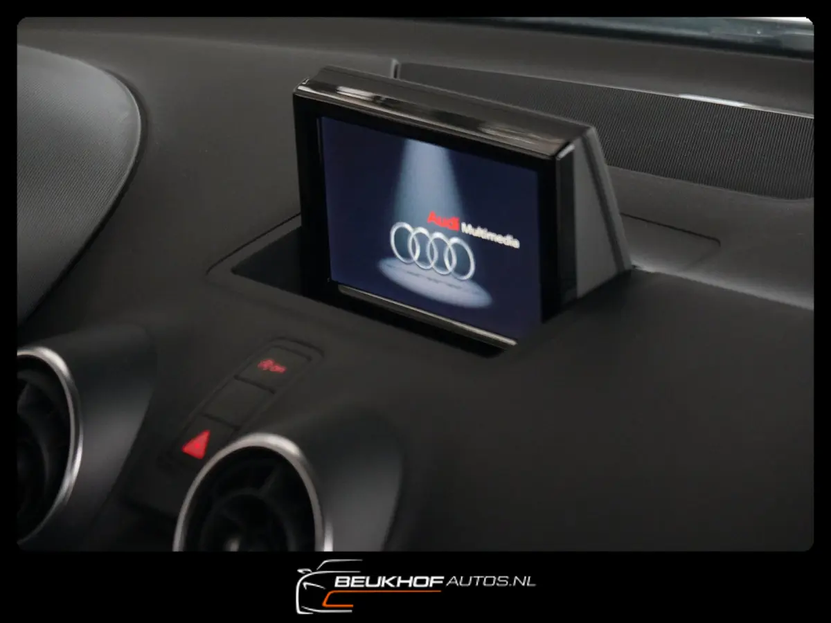 1.0 TFSI 2018 Trekhaak Nav Parkeersensoren Bluetooth