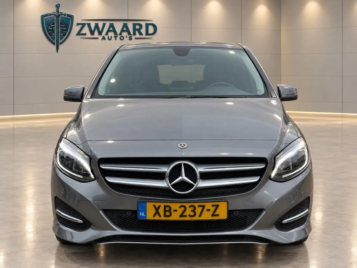 180 Ambition l Airco l LED l Navi l Volledig Dealer Onderhouden l