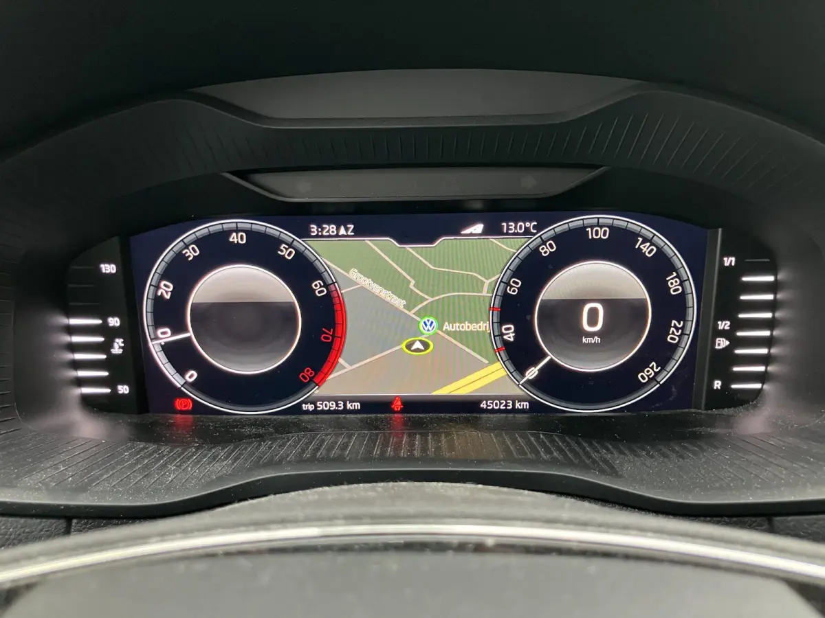 1.5 TSI ACT Business Edition Plus | WORDT VERWACHT | APPLE CARPLAY - ANDROID AUTO | ACHTERUITRIJCAMERA | STOELVERWARMING | CRUISE CONTROL | PARK ASSIST | PARKEERSENSOREN | DRIVING MODES | LE