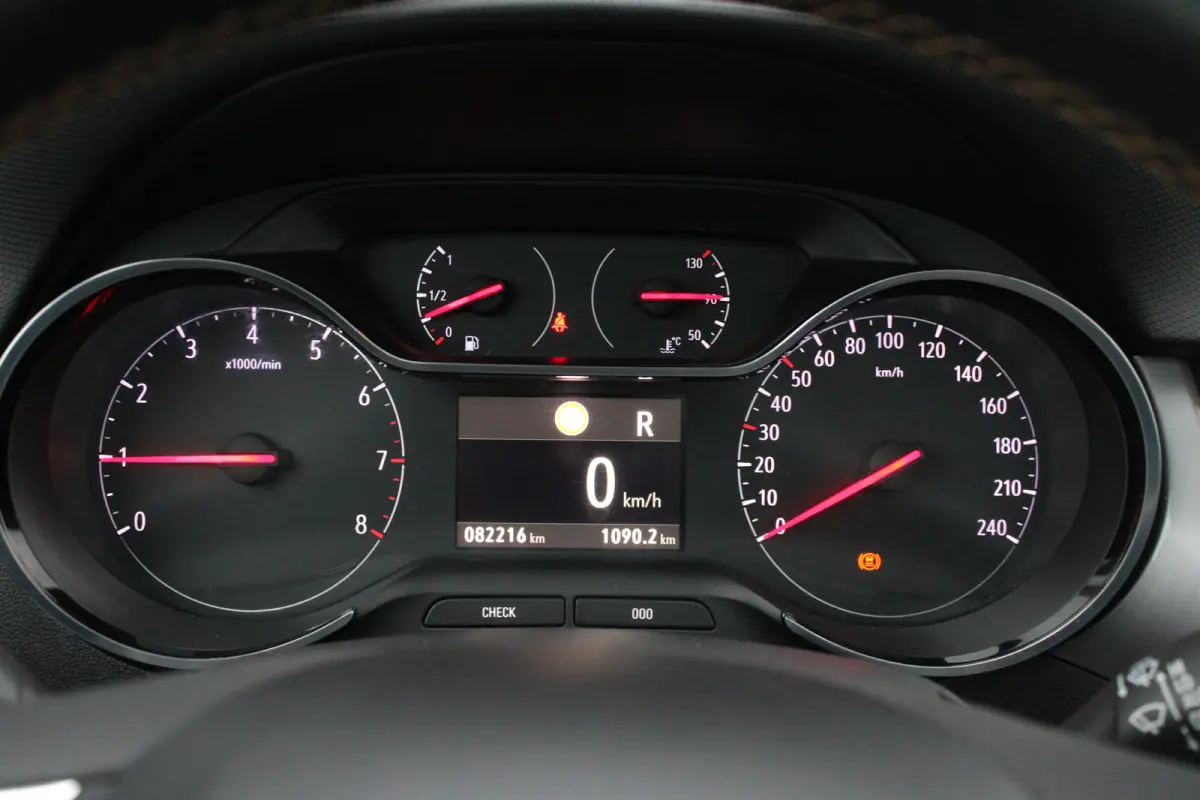 1.2 Turbo Innovation | Automaat | Panoramadak | Navigatie | Camera | Trekhaak | Parkeersensoren voor + achter |