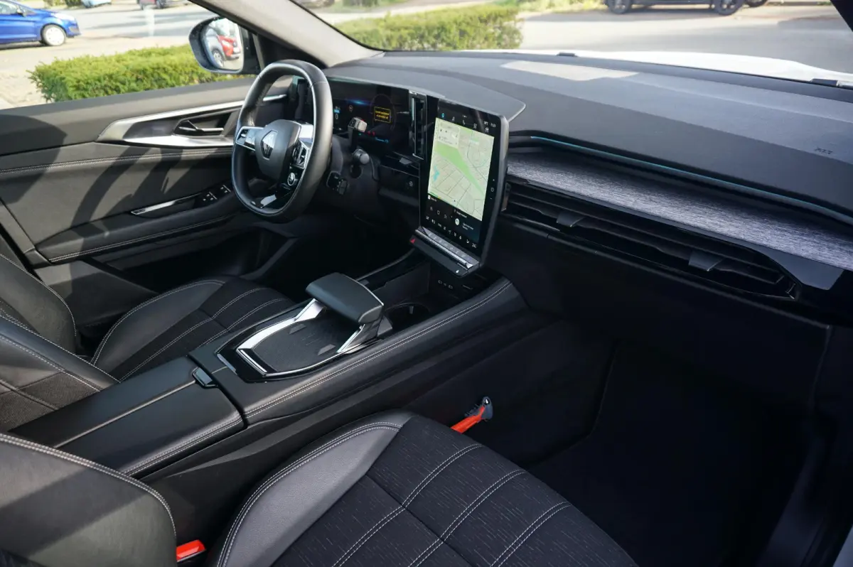 1.2 E-Tech full Hybrid 200 Techno