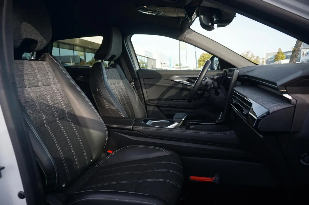 1.2 E-Tech full Hybrid 200 Techno