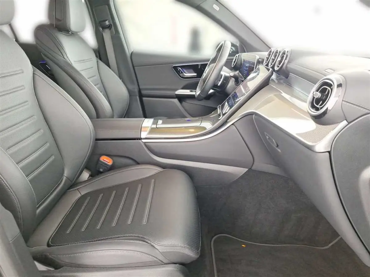 4MATIC AMG Line Achteruitrijcamera DAB LED Leder