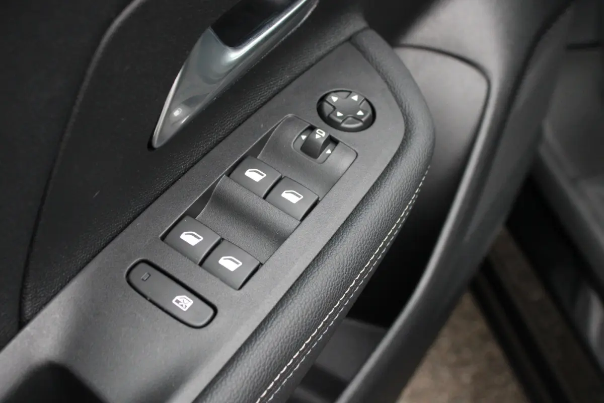 1.2 Turbo Hybrid GS | Automaat | Navi by app | Apple carplay | Bluetooth | Adaptieve cruise control | NL auto |