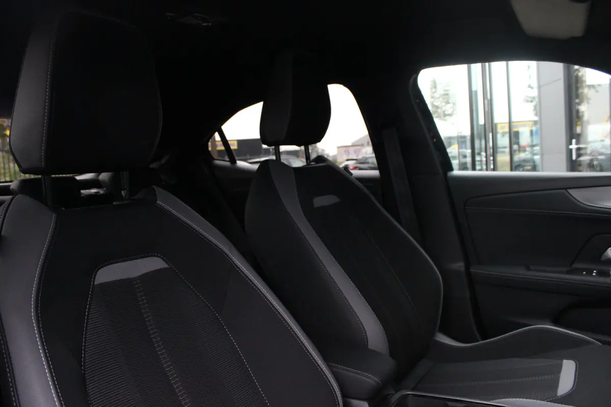 1.2 Turbo Hybrid GS | Automaat | Navi by app | Apple carplay | Bluetooth | Adaptieve cruise control | NL auto |