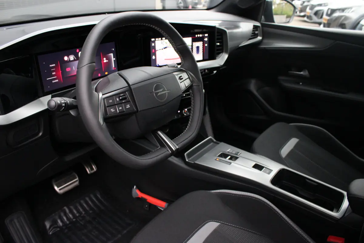 1.2 Turbo Hybrid GS | Automaat | Navi by app | Apple carplay | Bluetooth | Adaptieve cruise control | NL auto |