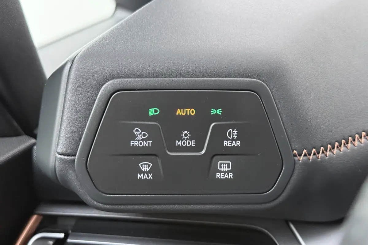 Essential 62 kWh (96%SOH) Stuur+Stoelverw. Carplay 18'LMV
