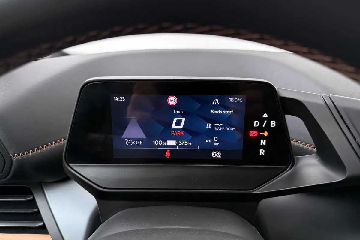 Essential 62 kWh (96%SOH) Stuur+Stoelverw. Carplay 18'LMV