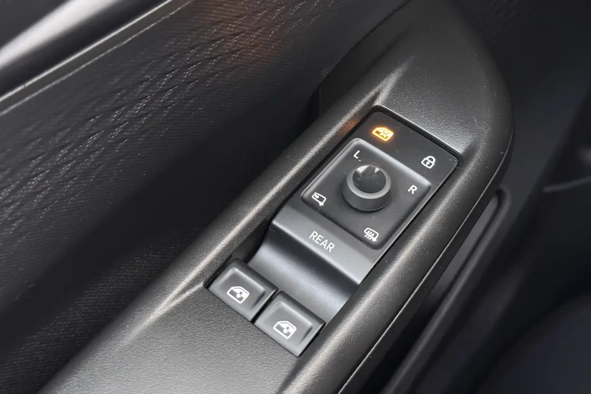 Essential 62 kWh (96%SOH) Stuur+Stoelverw. Carplay 18'LMV