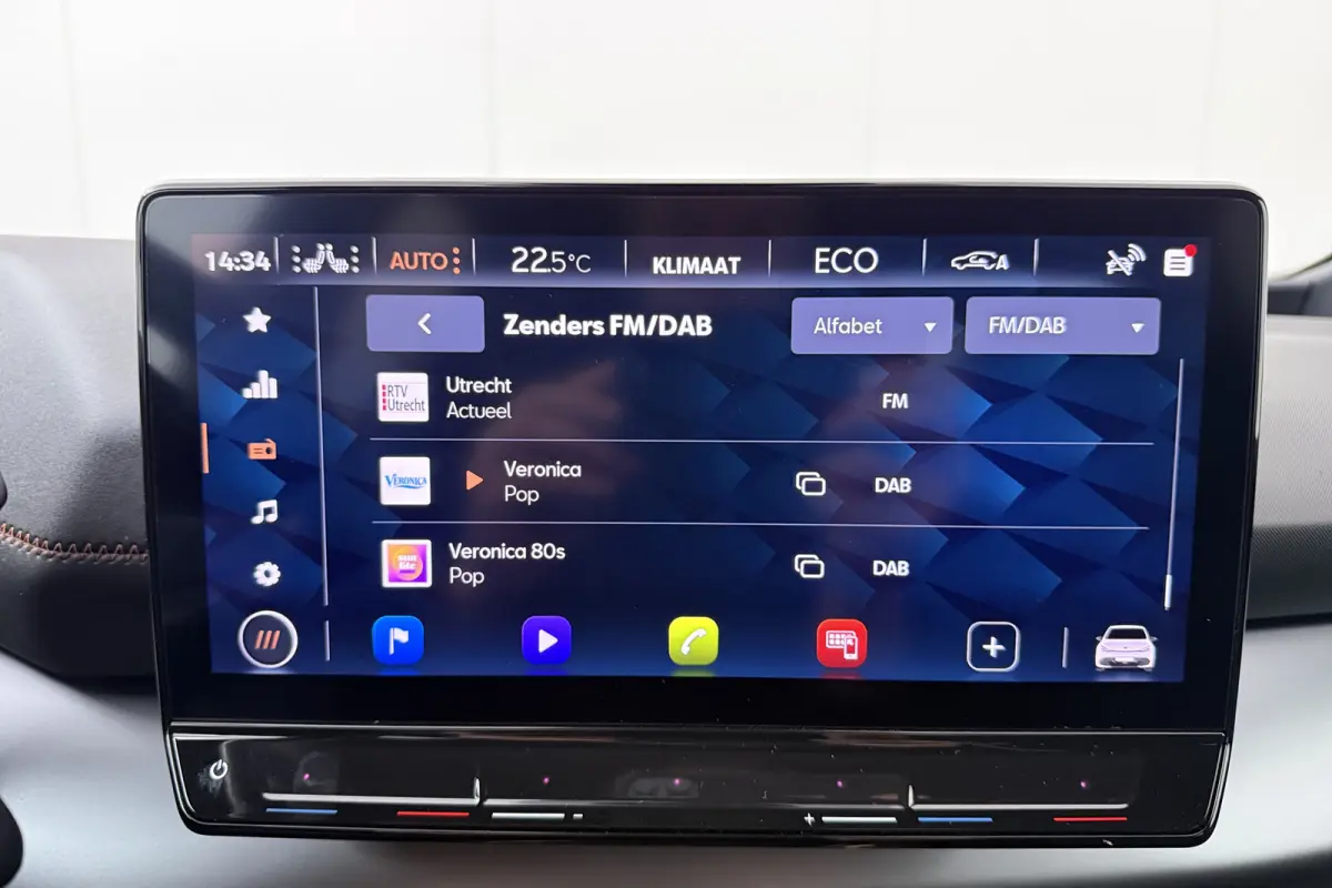 Essential 62 kWh (96%SOH) Stuur+Stoelverw. Carplay 18'LMV