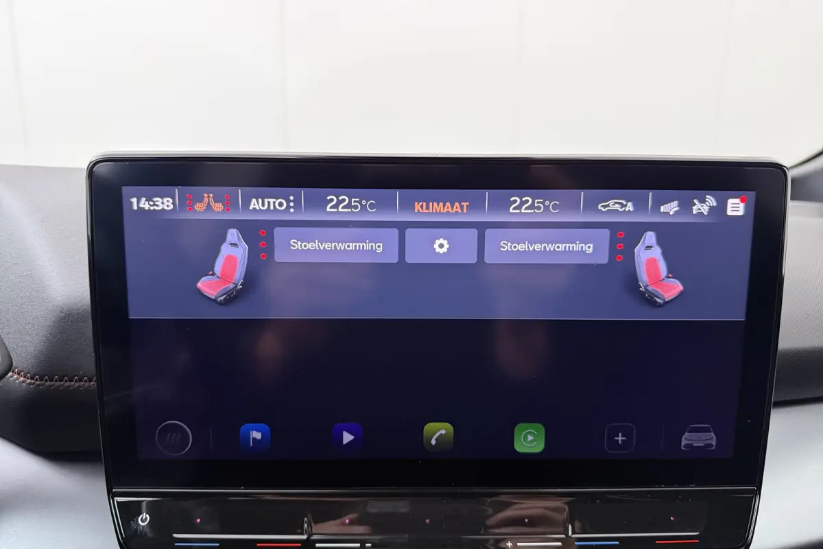 Essential 62 kWh (96%SOH) Stuur+Stoelverw. Carplay 18'LMV