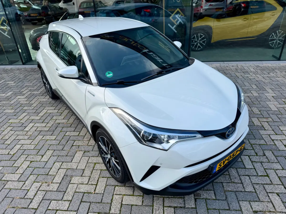 1.8 Hybrid Style, NAP, Camera, JBL, KeyLess, Trekhaak