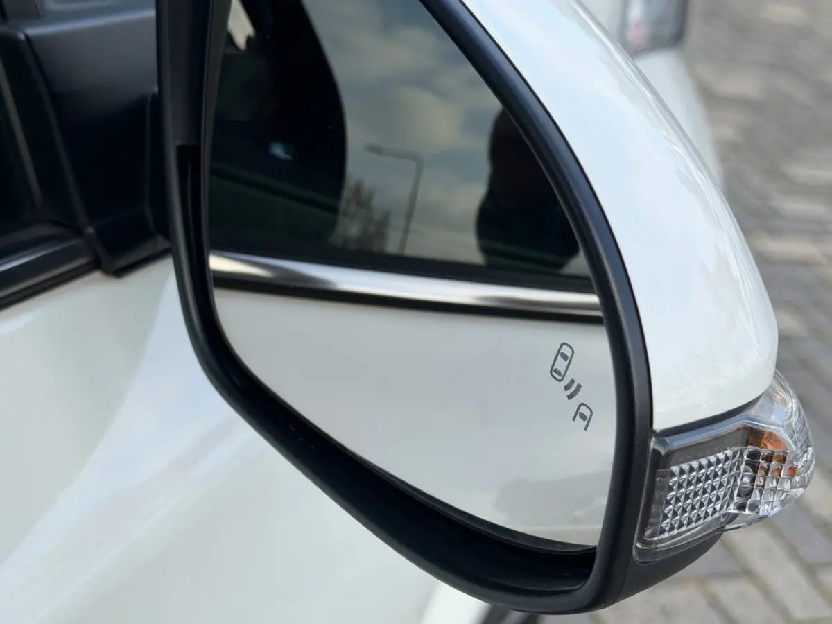 1.8 Hybrid Style, NAP, Camera, JBL, KeyLess, Trekhaak