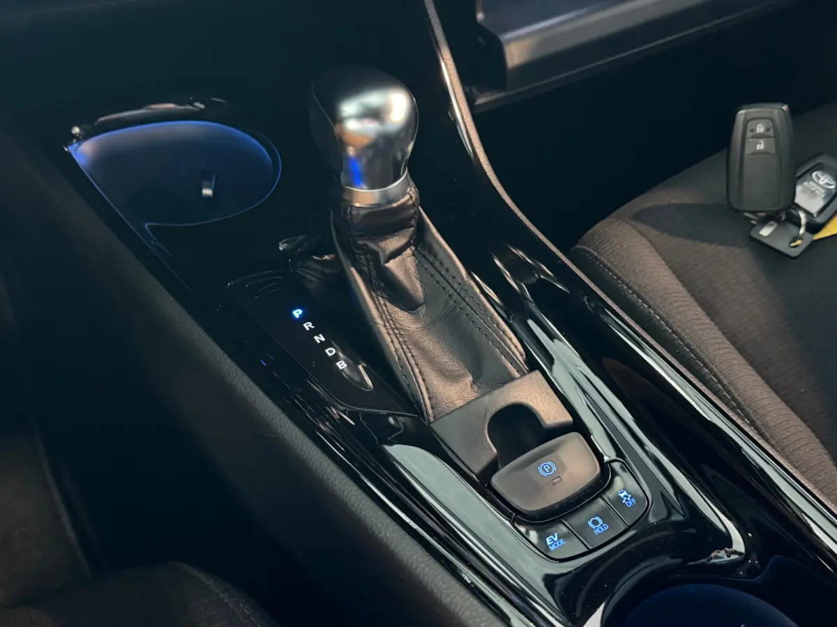 1.8 Hybrid Style, NAP, Camera, JBL, KeyLess, Trekhaak