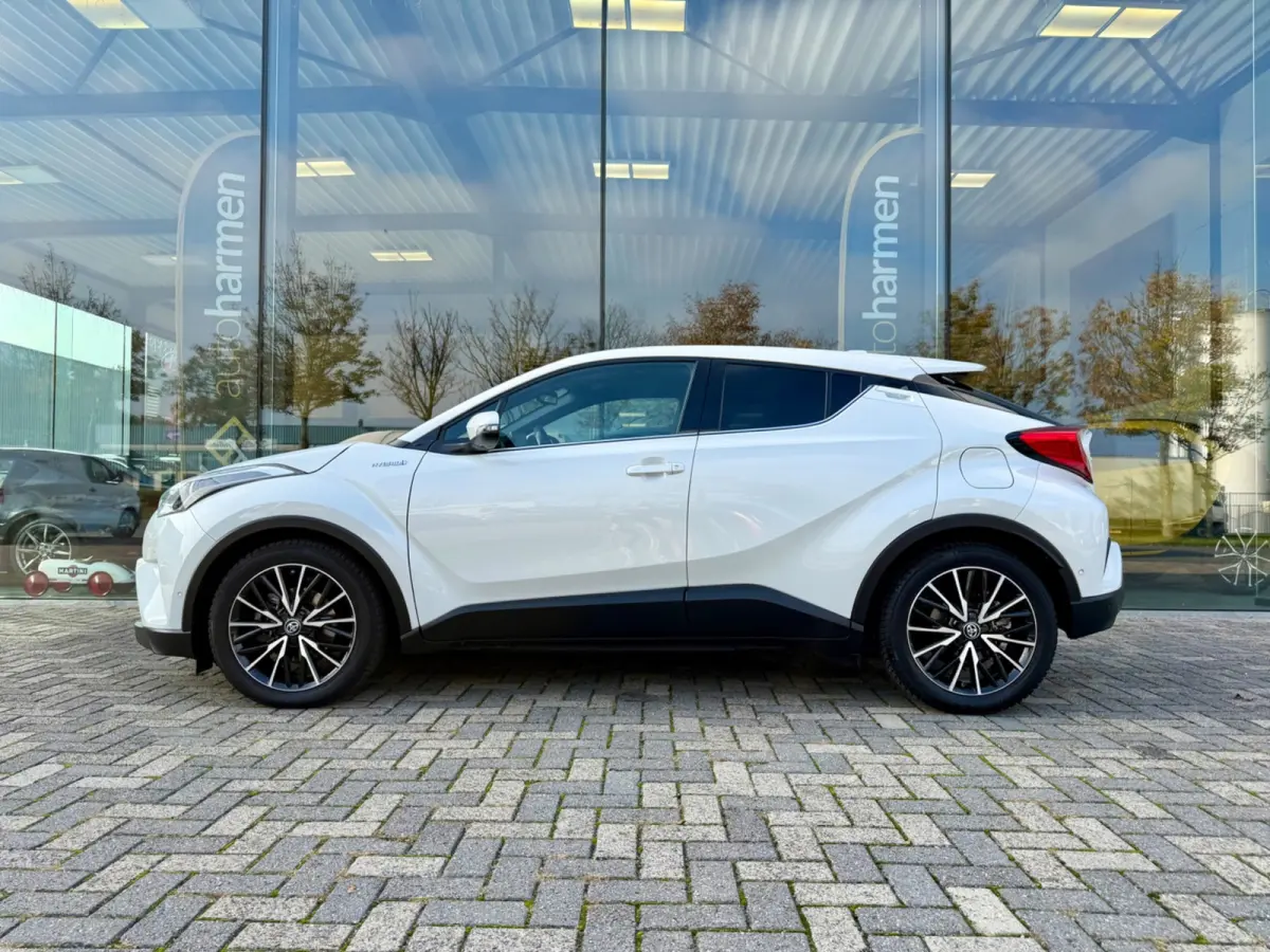 1.8 Hybrid Style, NAP, Camera, JBL, KeyLess, Trekhaak