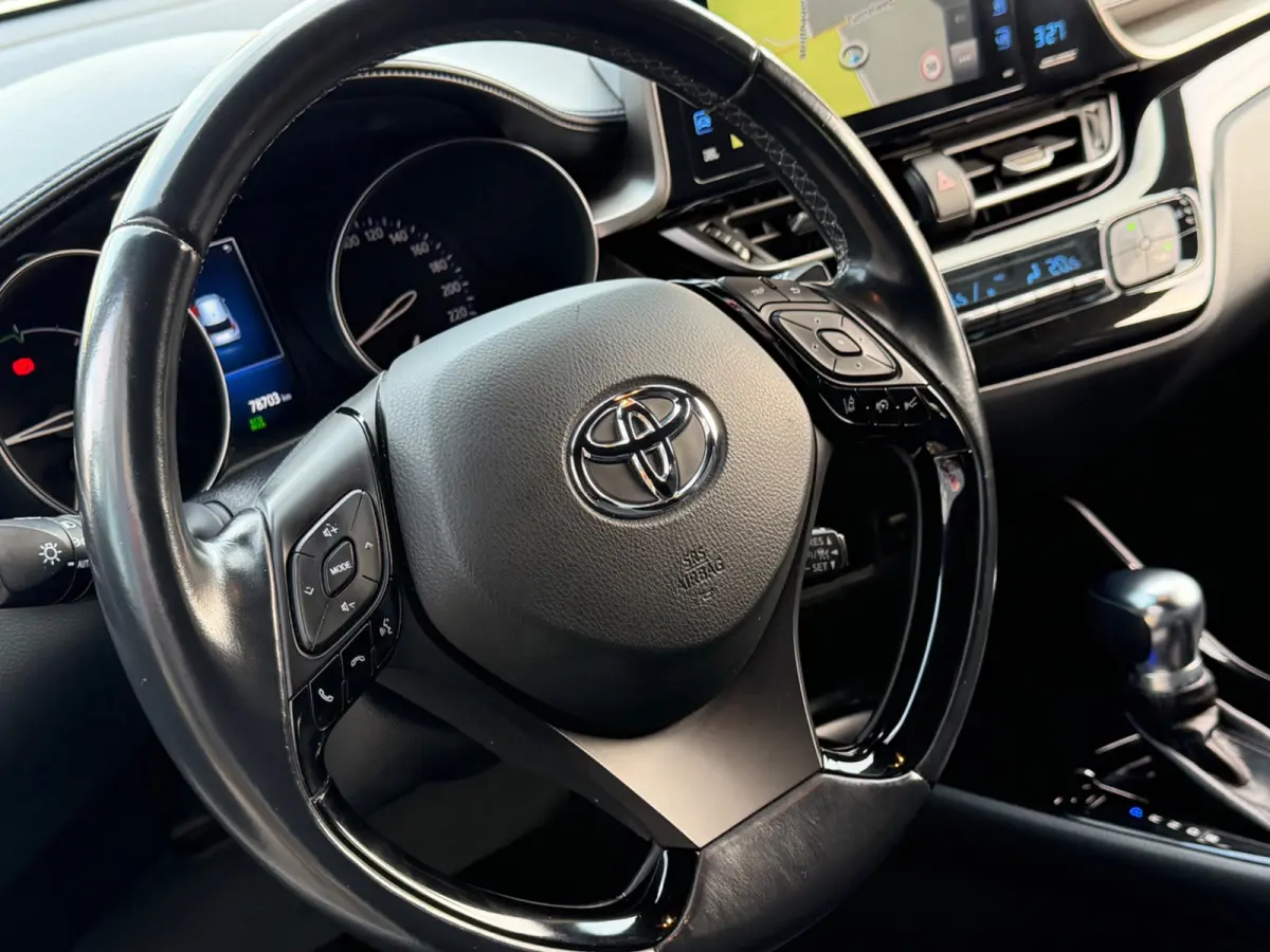 1.8 Hybrid Style, NAP, Camera, JBL, KeyLess, Trekhaak