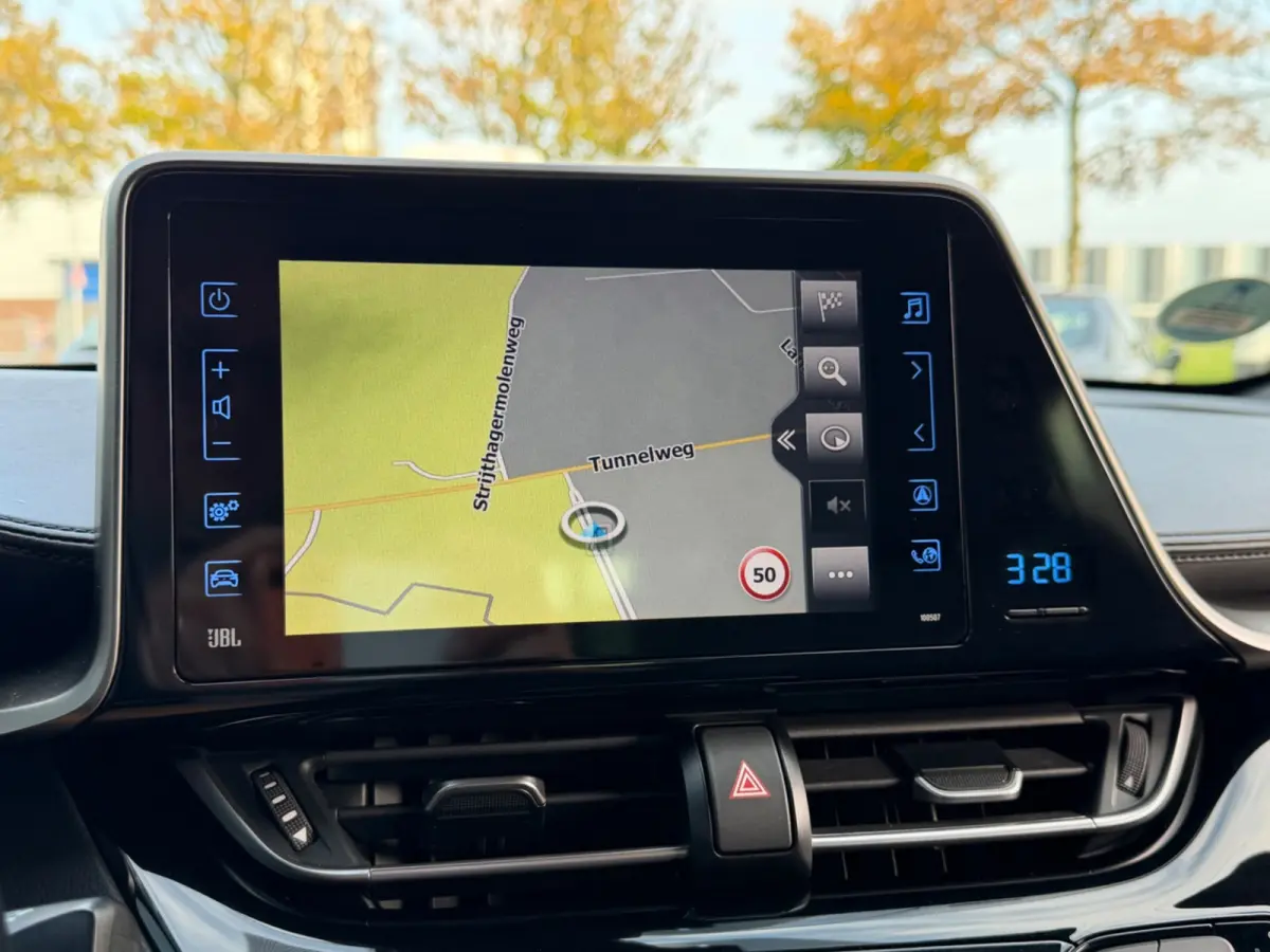 1.8 Hybrid Style, NAP, Camera, JBL, KeyLess, Trekhaak