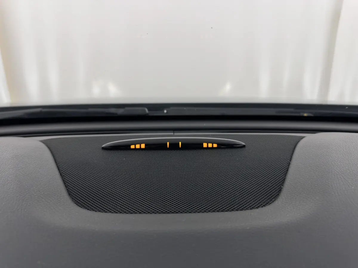 180 d Lease Edition Plus *LEATHER-FABRIC | NAVI-FULLMAP | CLIMA | COMFORTSEATS | CRUISE | KEYLESS | TOWBAR | 16''ALU*