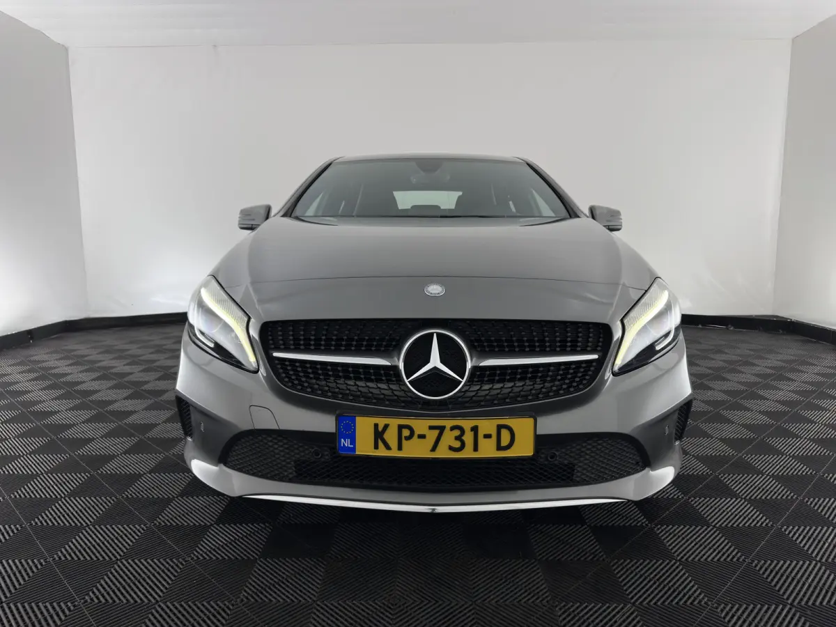 180 d Lease Edition Plus *LEATHER-FABRIC | NAVI-FULLMAP | CLIMA | COMFORTSEATS | CRUISE | KEYLESS | TOWBAR | 16''ALU*
