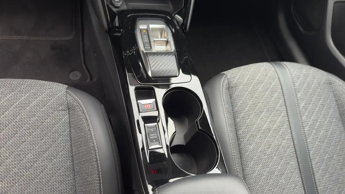 1.2 Hybrid 100 pk Allure | Camera | Stoelverwarming | Apple Carplay / Android Auto | Draadloze telefoonoplader |
