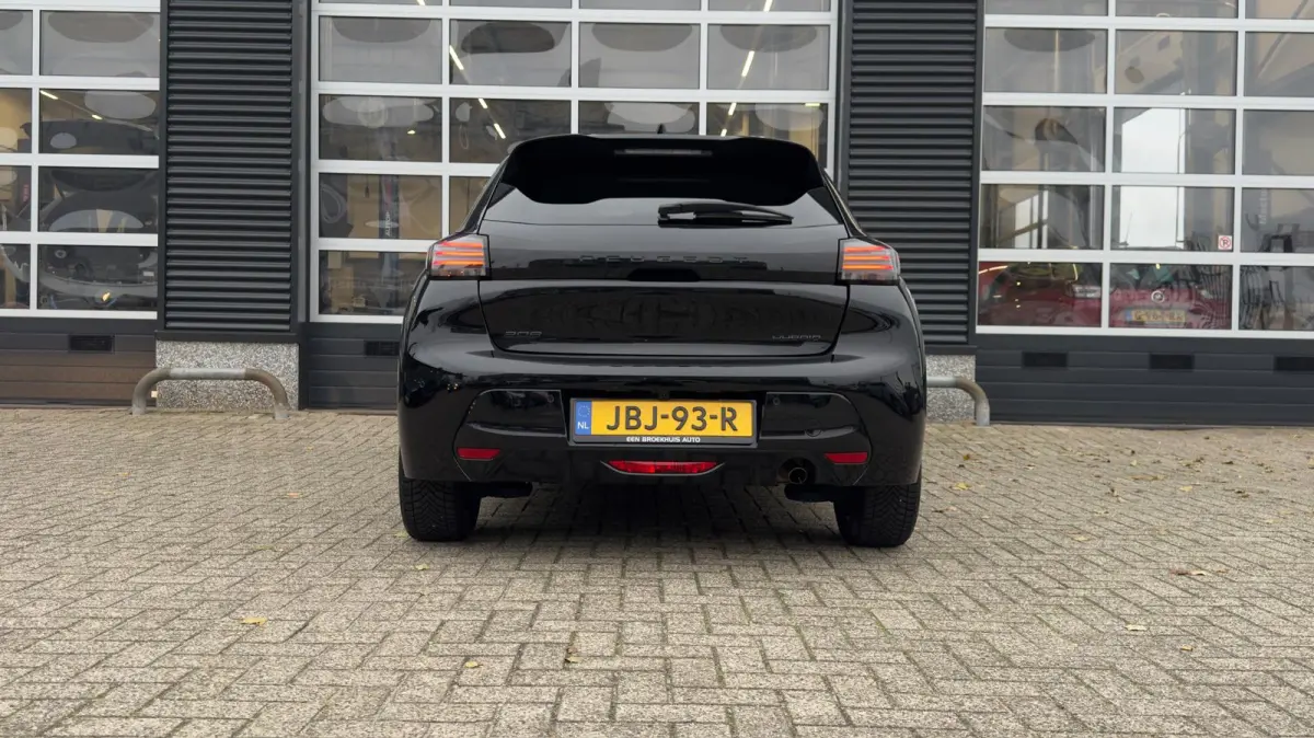 1.2 Hybrid 100 pk Allure | Camera | Stoelverwarming | Apple Carplay / Android Auto | Draadloze telefoonoplader |