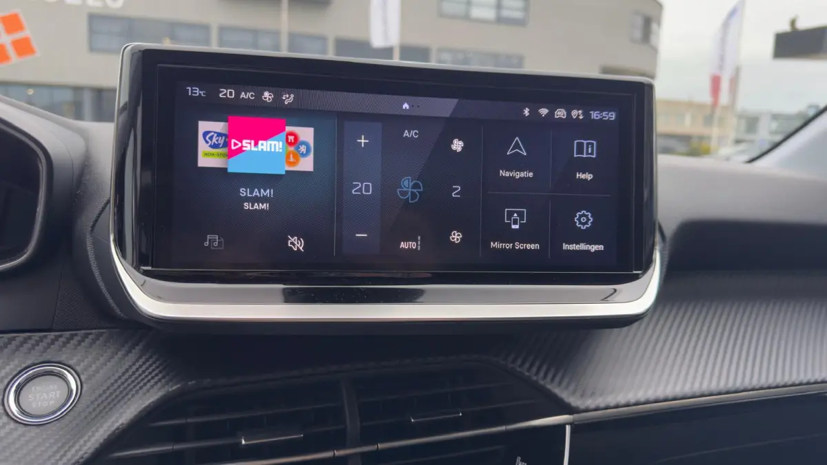 1.2 Hybrid 100 pk Allure | Camera | Stoelverwarming | Apple Carplay / Android Auto | Draadloze telefoonoplader |
