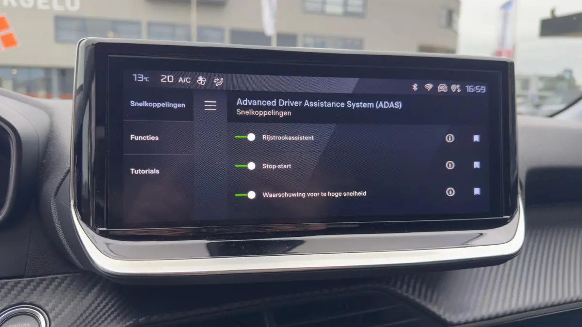 1.2 Hybrid 100 pk Allure | Camera | Stoelverwarming | Apple Carplay / Android Auto | Draadloze telefoonoplader |