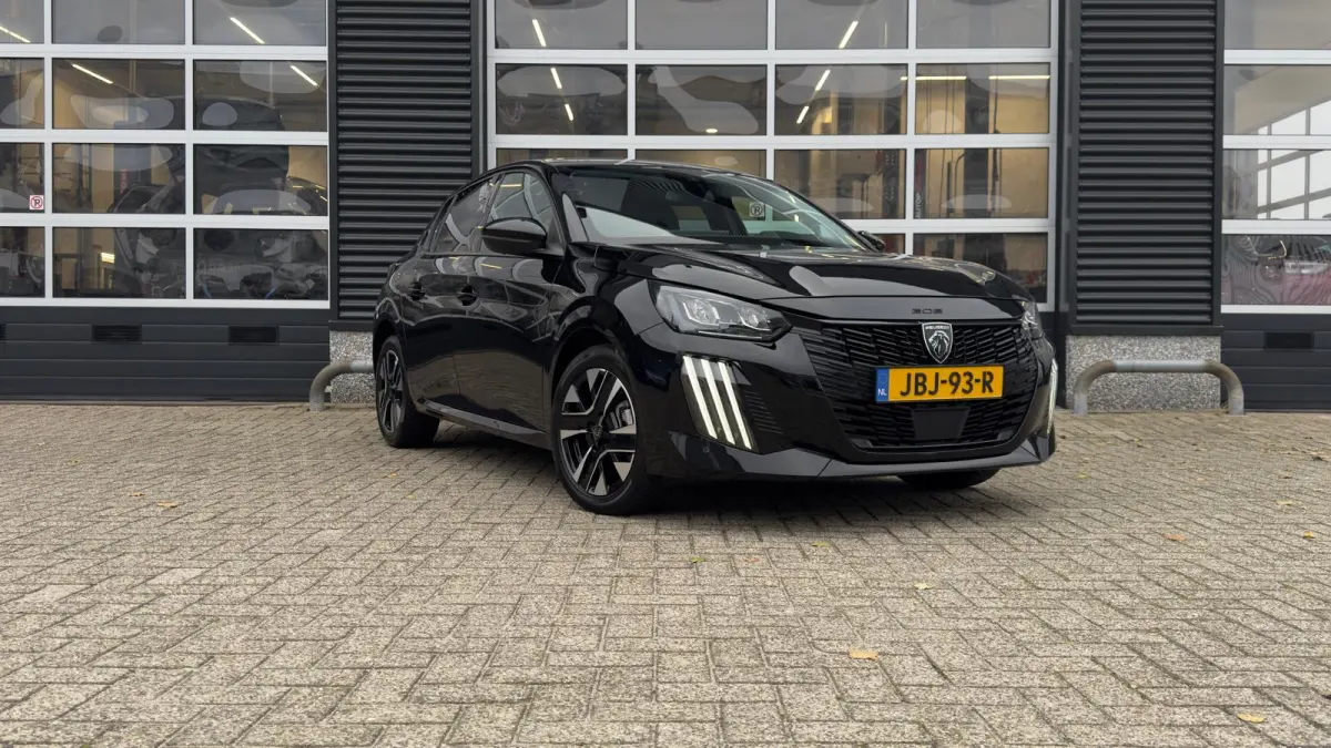 1.2 Hybrid 100 pk Allure | Camera | Stoelverwarming | Apple Carplay / Android Auto | Draadloze telefoonoplader |