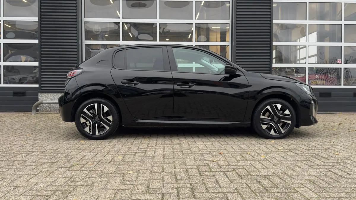1.2 Hybrid 100 pk Allure | Camera | Stoelverwarming | Apple Carplay / Android Auto | Draadloze telefoonoplader |
