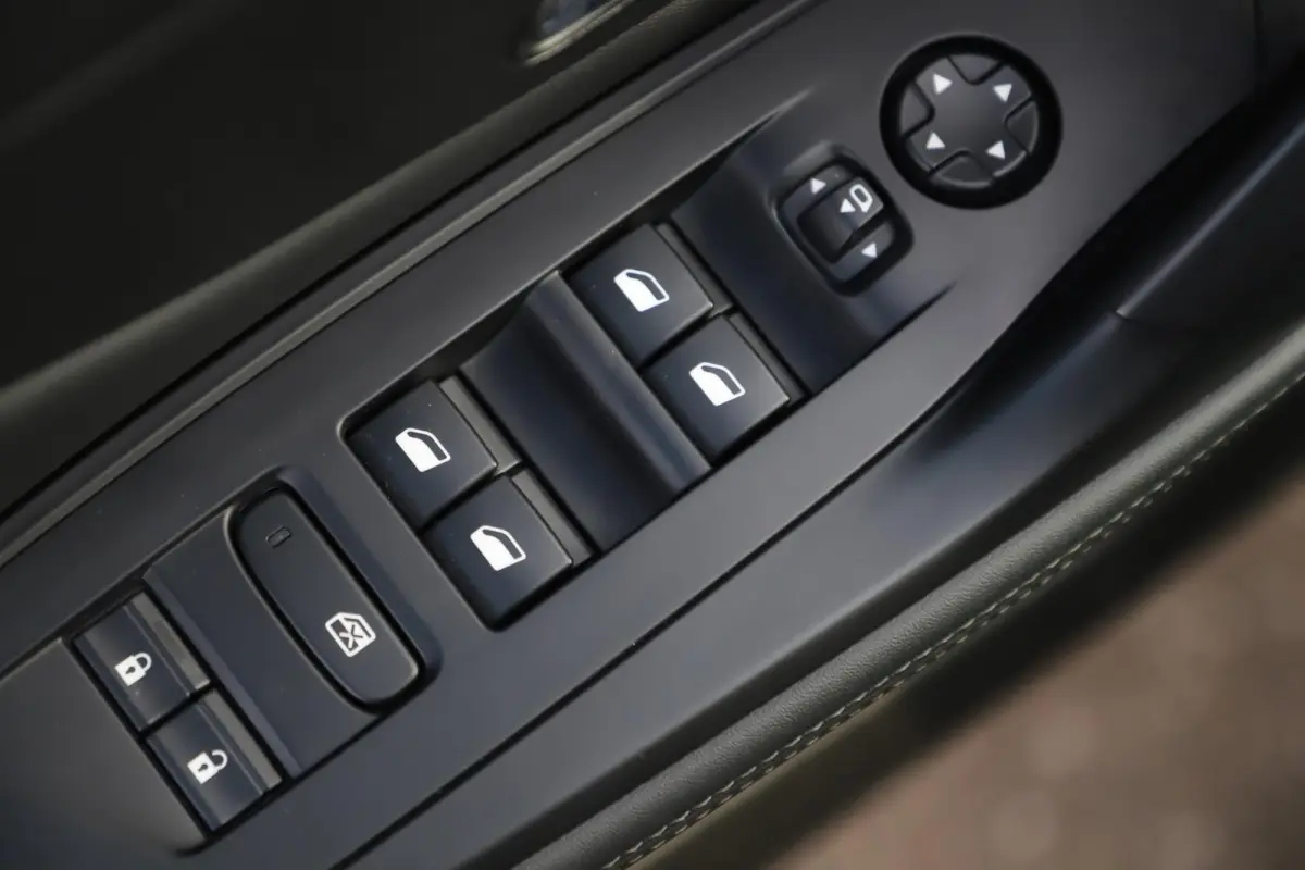 1.2 PureTech Allure Pack Business Automaat LMV Half Leder Navigatie Achteruitrijcamera Carplay Android Adaptive Cruise