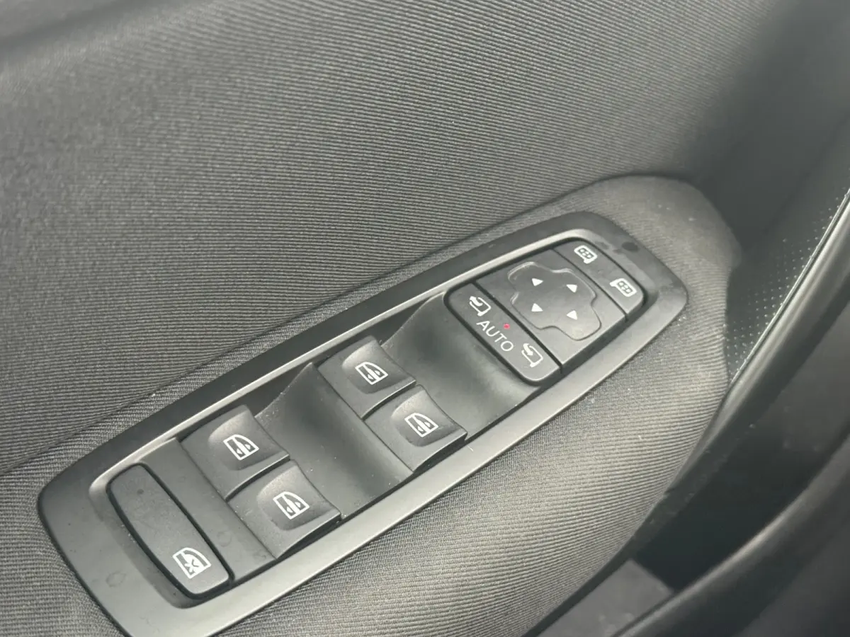 1.5 dCi Eco2 Bose l Camera l Navi l Cruise l IZGST l