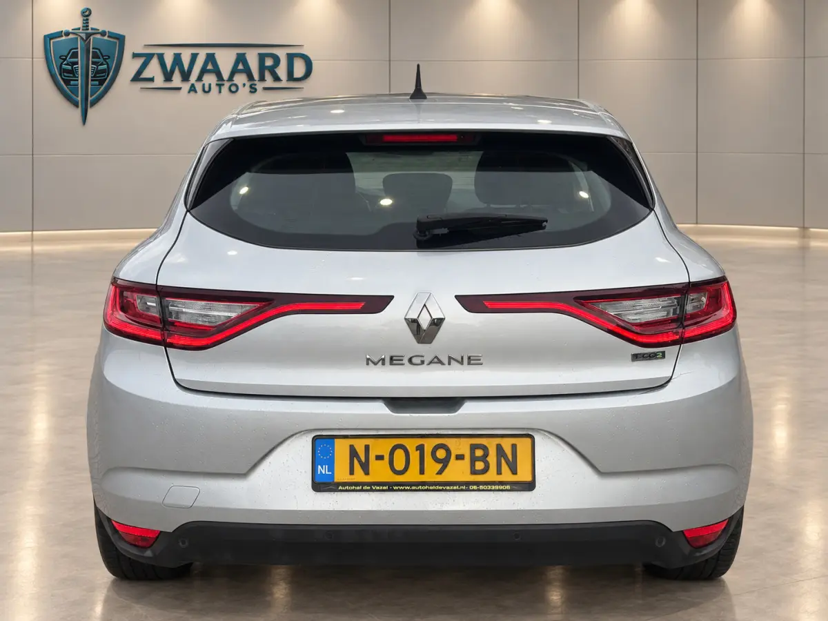1.5 dCi Eco2 Bose l Camera l Navi l Cruise l IZGST l