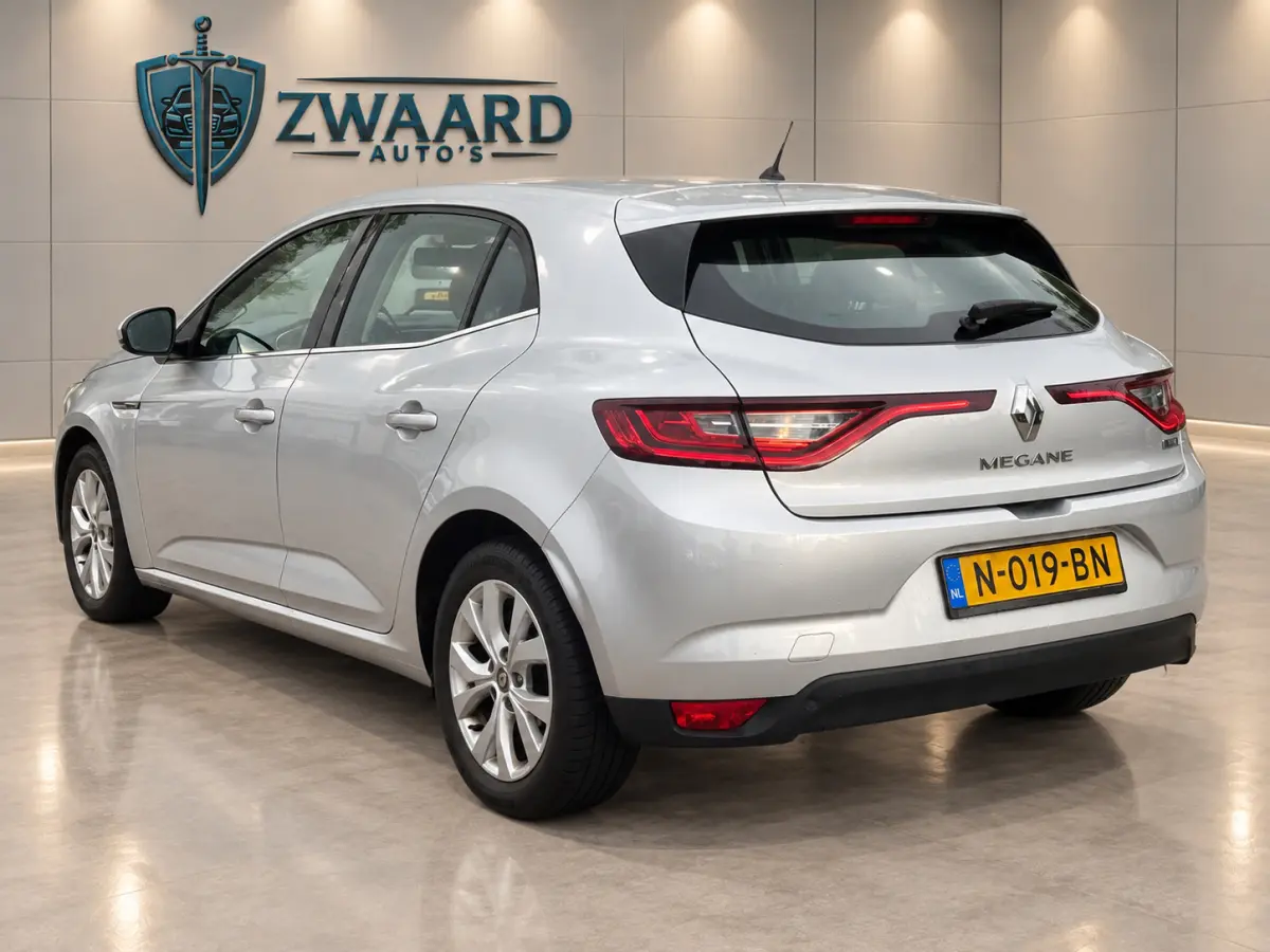 1.5 dCi Eco2 Bose l Camera l Navi l Cruise l IZGST l