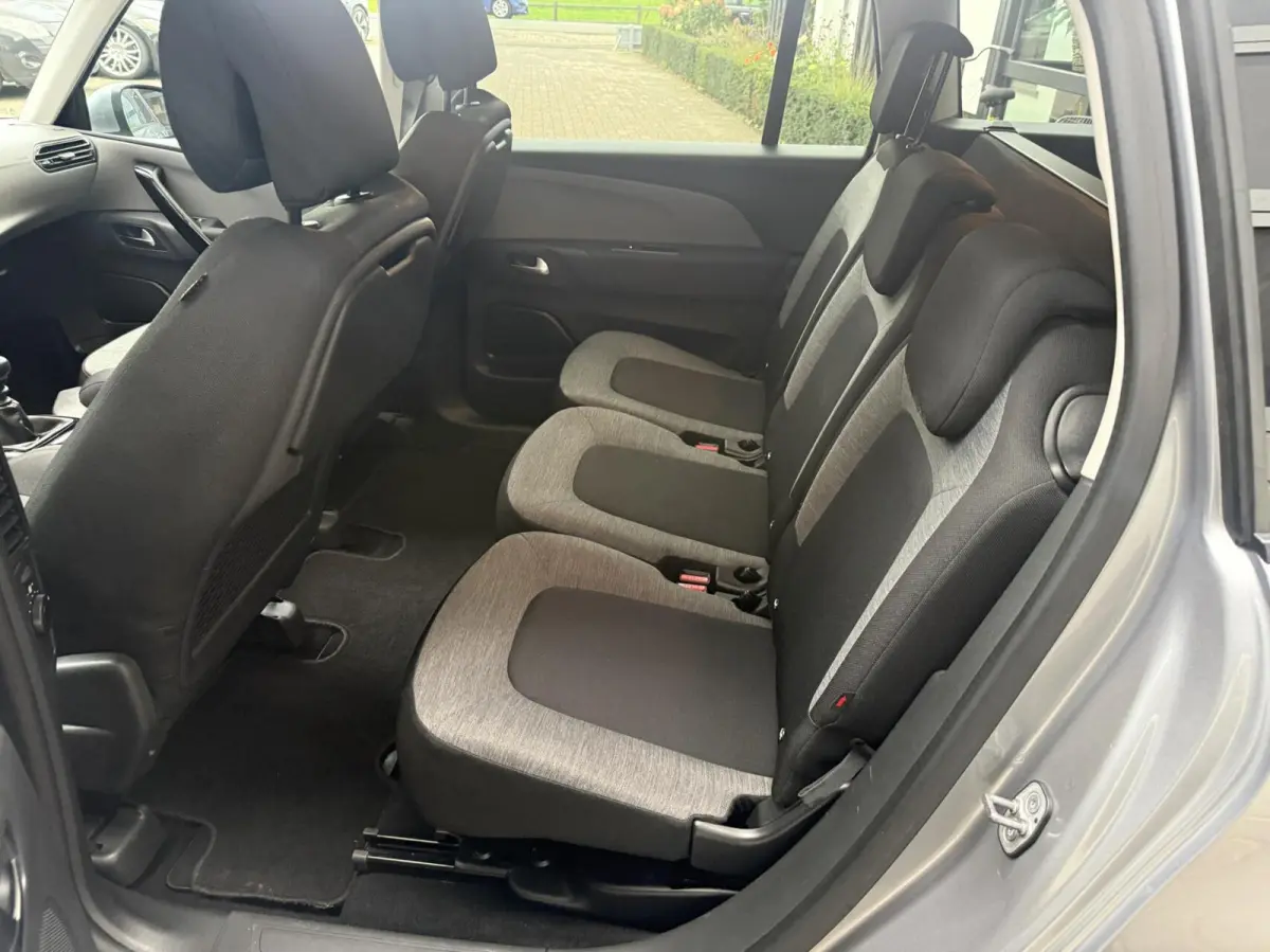 1.2 THP 130PK 7P NWE D-RIEM/TH/CARPLAY *ALL-IN PRIJS*