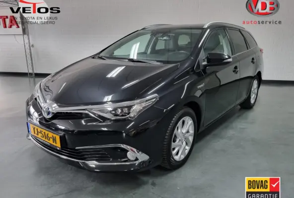 1.8 Hybrid Executive