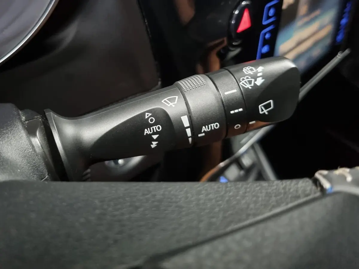 1.8 Hybrid Executive