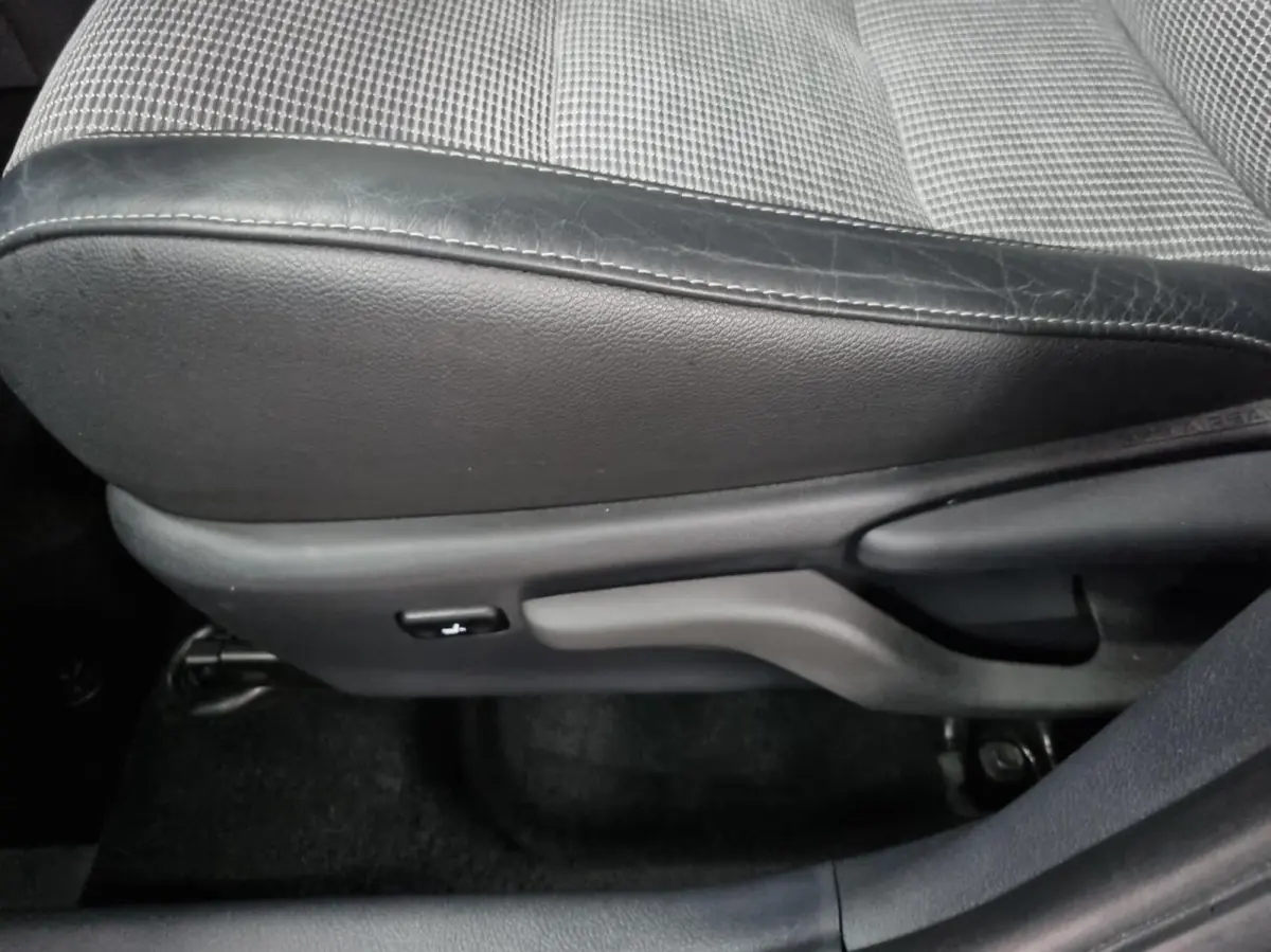 1.8 Hybrid Executive