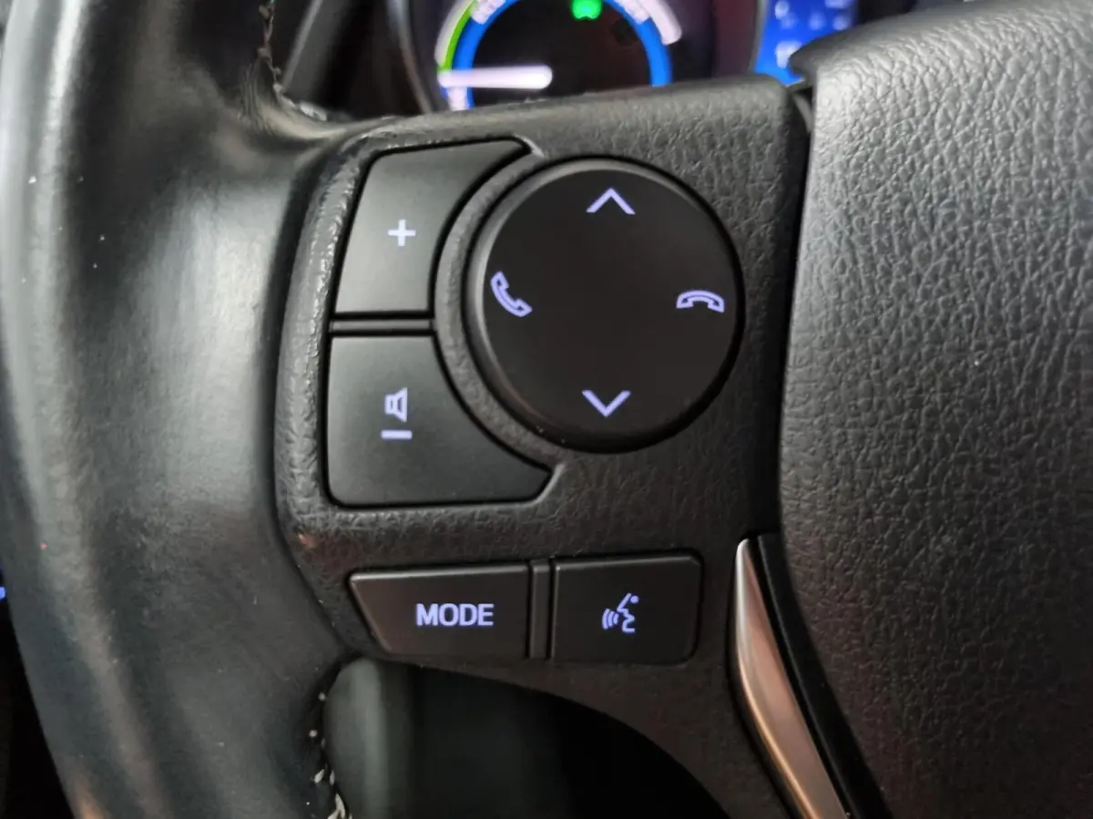 1.8 Hybrid Executive