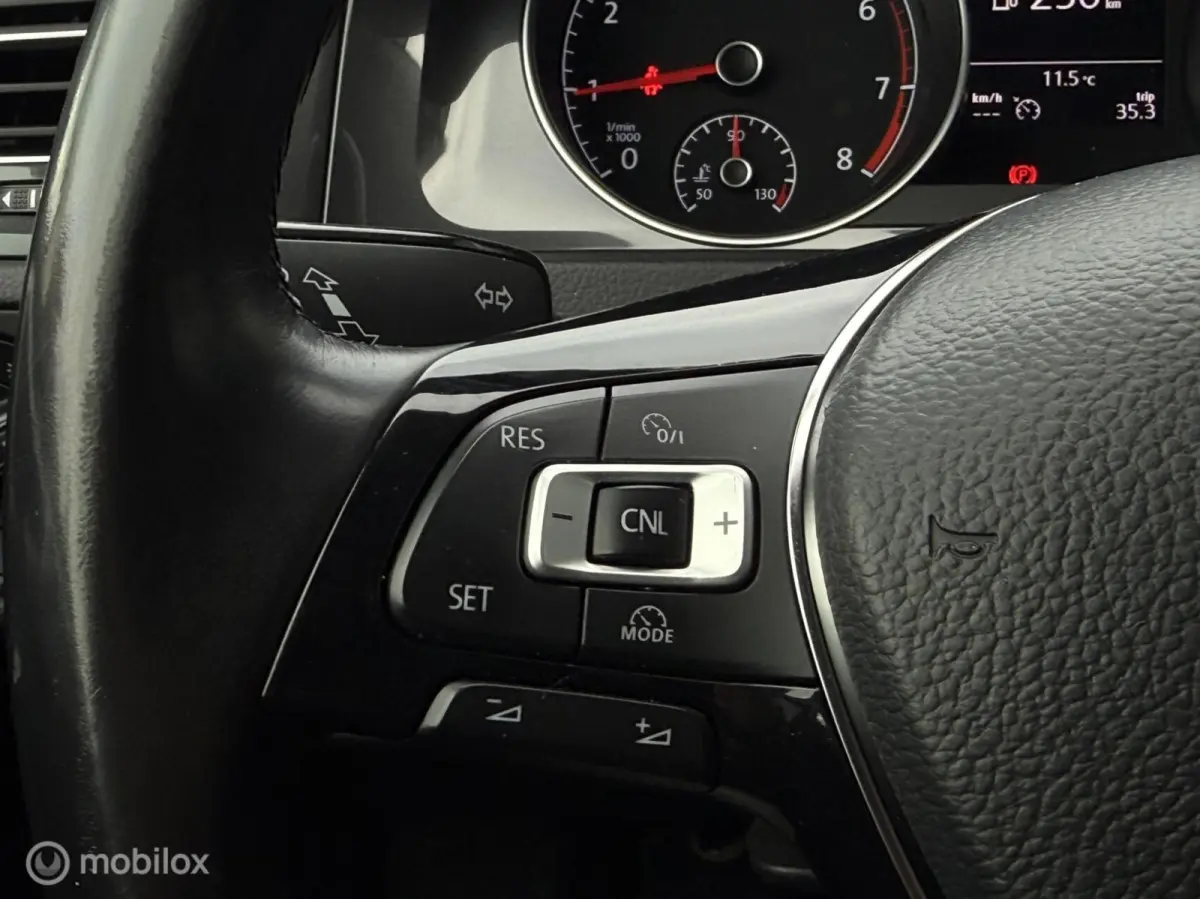 1.0 TSI Comfortline Business