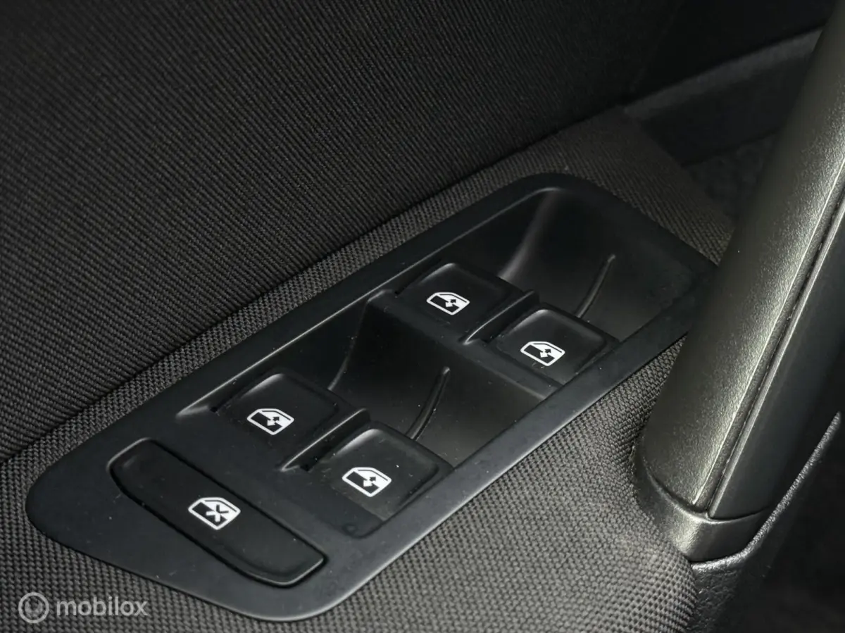 1.0 TSI Comfortline Business
